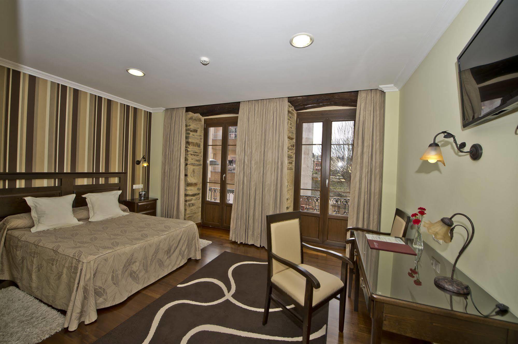 La Casona De Lazurtegui Hotell Ribadeo Exteriör bild